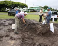 East Hawaii residents prepare for cyclone’s arrival