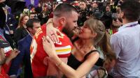 Public displays of affection are signs of healthy relationships say experts