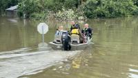 Indianapolis crews rescue people, shelters open, volunteers assist amid flooding