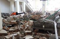Rescuers search for survivors; Indonesia earthquake kills 47