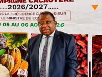 Trade minister assures cocoa farmers of decent prices