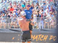AVP Manhattan Beach Open: Paul Lotman, Miles Partain overcome injury to reach semifinals