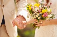 China Marriages Fall to Lowest Since 1980 as Young Couples Delay Weddings
