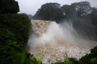 Travelers hunker down as Lala lashes Big Island