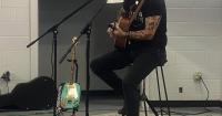 Singer advocates 12-step recovery program during overdose awareness event