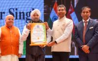 Balwinder Singh honoured as ‘Indian of the Year’ at ISC Oman Independence Day celebration