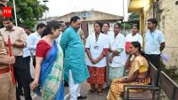 Healthcare team evacuates high-risk pregnant woman