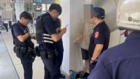 Man Arrested After Brandishing Knife on Taipei Metro