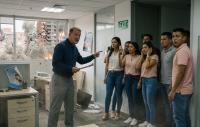 Executive Threatens Employees who Tried to Evacuate after the Earthquake in Colombia.