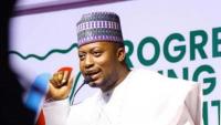 VIDEO: Knocks as APC’s Dayo Israel shares 2026 Prados for election mobilisation