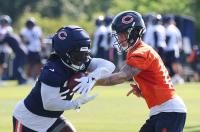 Chicago Bears RB Kyle Monangai leaves practice early with an apparent right knee injury