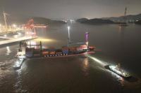 Chinese ship sails for Europe through Arctic