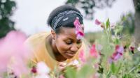 The Fragrant, Old-Fashioned Flower Gardeners Should Bring Back For Its Sweet Smell