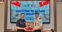 ICA presents Batam counterparts with cake on Indonesia's 81st Independence Day
