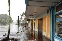 Travelers hunker down as Lala approaches Big Island
