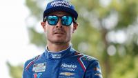 Larson makes mad dash from NASCAR race to win prestigious dirt race