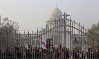 Bangladesh: Rights group decries ‘arbitrary’ arrest of 15 lawyers over Bangabandhu death anniversary gathering