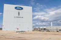 Ford to Move Lincoln Production From China to the U.S.