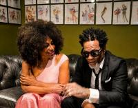 D.L. Hughley on America’s Political Moment: ‘I Think the Country’s Ready for Something’ | WATCH