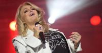Bonnie Tyler’s coffin enters church to singer’s own music for emotional funeral service