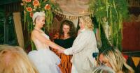 Singer Jann Arden celebrates wedding to Icelandic author