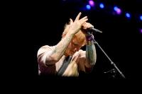 Concert review: An Irish folk band backed Ed Sheeran’s best moments at U.S. Bank Stadium