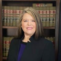 Southwest Arkansas prosecutor steps down early
