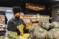 Baltimore Hampden MOM’s Organic Market mask ban criticized