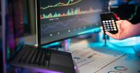 Singapore investors more decisive than global peers, survey says