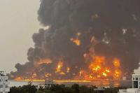 The UN warns of a risk of all-out war in Yemen following Houthi strikes