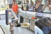 Beijing's robot noodle restaurant begins trial