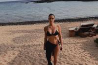 Kim Kardashian’s Hawaii getaway with Lewis Hamilton in Hawaii (Pics)