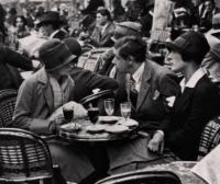 Why did Hemingway say expats are like addicts, losing touch with reality, drinking too much?