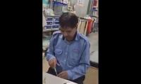 Viral Video: Security guard allegedly prepares syringes at Noida District Hospital