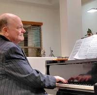 Know Your Neighbors: Meet Jim May, a Veteran Broadway Pianist and Musical Director—and a Recent Palm Springs Transplant