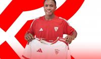Official: Sevilla unveil Ghanaian winger Emmanuel Abrokwa on long-term deal