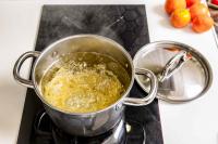 The 1 thing this chef never does when boiling pasta