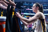 Caitlin Clark pokes fun at Canada in on-court interview after Indiana Fever win