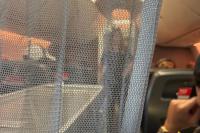“Not Allowed!” American Airlines Flight Attendant Snatches Wife’s Business Class Food From Husband, Throws It Away
