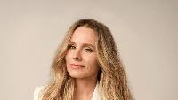 Kristen Bell on Saunas, Smart Beauty Routines, and Leaning Into Feelings