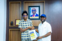 Edo deputy gov rewards student with N1m for outstanding WASSCE result