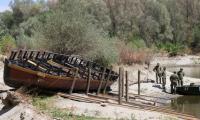 Croatian Army rescues Roman ship replica stranded on Drava River