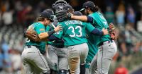 Seattle Mariners rebound with 7-5 win over Brewers