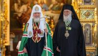 In Moscow, Patriarch Kirill presents order to Greek hierarch