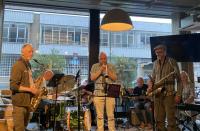 'You never know who might turn up': A finger-clicking jazz jam on a lazy Sunday evening