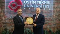 D-8 chief seeks deeper economic, tech cooperation on Türkiye visit