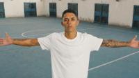 Brazilian influencer gets down on his knees after being released from prison