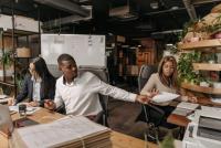 Minnesota advocate says candidates are avoiding small business questions as federal contracting rules shift