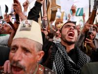 Houthis and government trade attacks as Yemen slides back to full-scale war