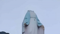 Vandals behead statue of the Mother of God on the Italian island of Ischia